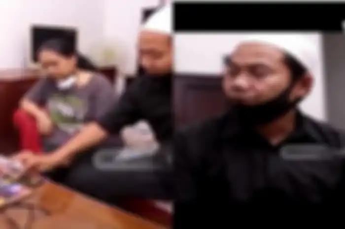 Lirikan ayah Yodi Prabowo yang misterius saat membicarakan video barang bukti.