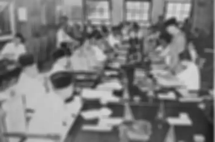 PPKI saat menggelar sidang pertama pada 18 Agustus 1945. Ini jawaban jelaskan peran dan perjuangan penting yang dilakukan oleh Ahmad Soebarjo soal buku tematik kelas 5 SD Tema 7.