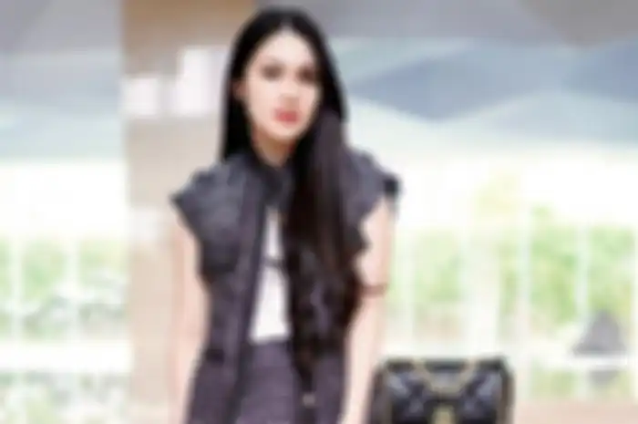 Diberi Kejutan Lucu Berupa Kue Bertema Mulan di Hari Ulang Tahunnya oleh Suami dan Kedua Anaknya, Sandra Dewi: Saya Merasa Sangat Diberkati!