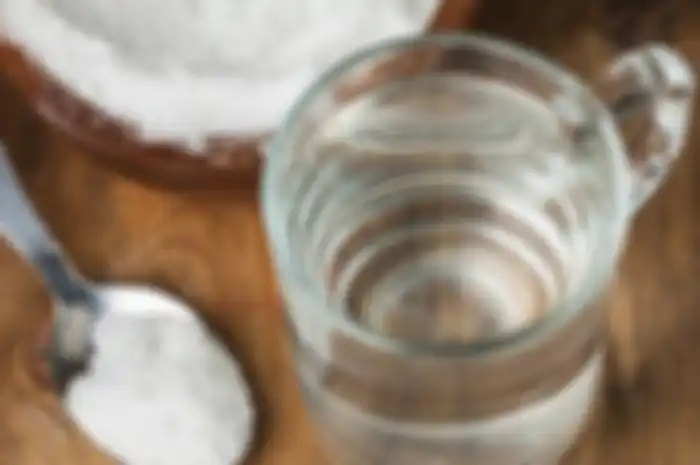 manfaat minum dengan air garam di pagi hari