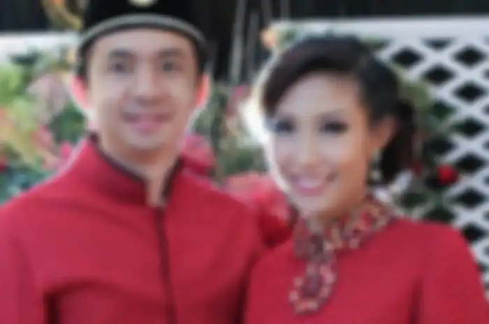8 tahun nikah, ternyata rumah tangga Ayu Dewi dan Regi Datau nyaris bercerai dan terselamatkan karena hal ini