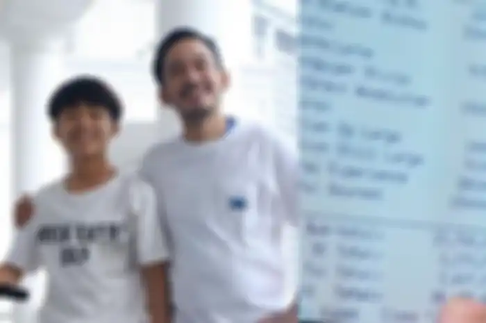 Seakan Belum Terbiasa Hidup Mewah Usai Kecipratan Harta Ruben Onsu yang Bejibun, Betrand Peto Syok Lihat Ayahnya Harus Bayar Rp 28 Juta Cuma Buat Cicipi Kepiting, Onyo: Gila Banget!