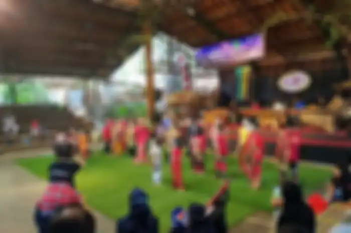 Pertunjukan kesenian di Saung Angklung Udjo (SAU), Bandung.