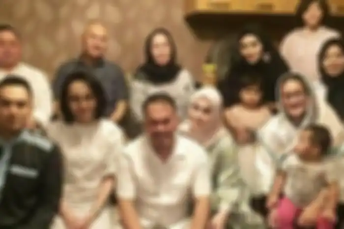 Keluarga Jennifer Dunn dekat dengan Faisal Harris
