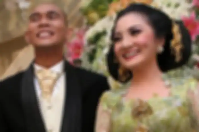 Momen pernikahan Kiki Amalia dan Marcus Horison
