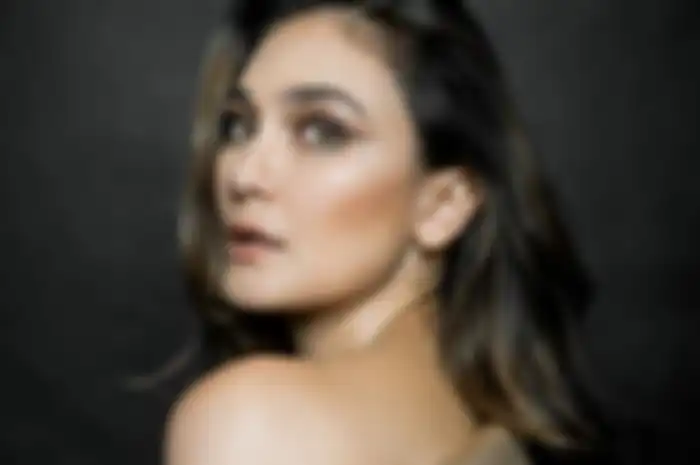Berani Tampil Seksi Pakai Sport Bra Demi Pemotretan, Luna Maya Sukses Jadi Sorotan