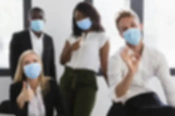 Orang memakai masker lebih menarik