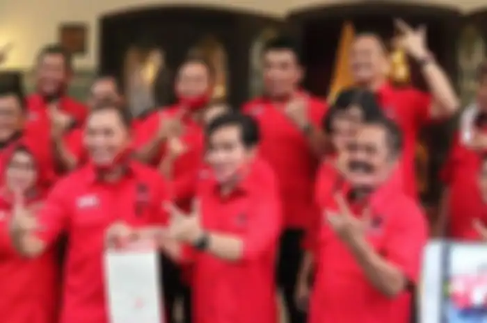 PDI Perjuangan resmi mengusung Gibran Rakabuming Raka dan Teguh Prakosa sebagai pasangan bakal calon wali kota dan wakil wali kota Solo pada Pemilihan Kepala Daerah (Pilkada) 2020.