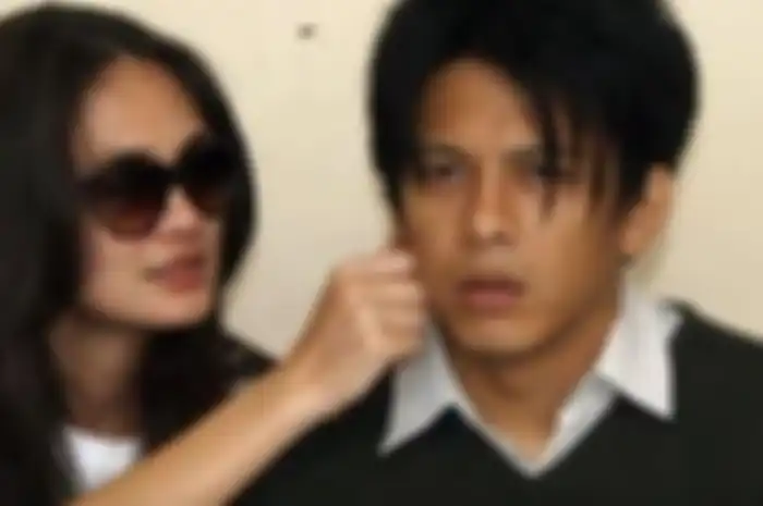 Luna Maya dan Ariel NOAH.