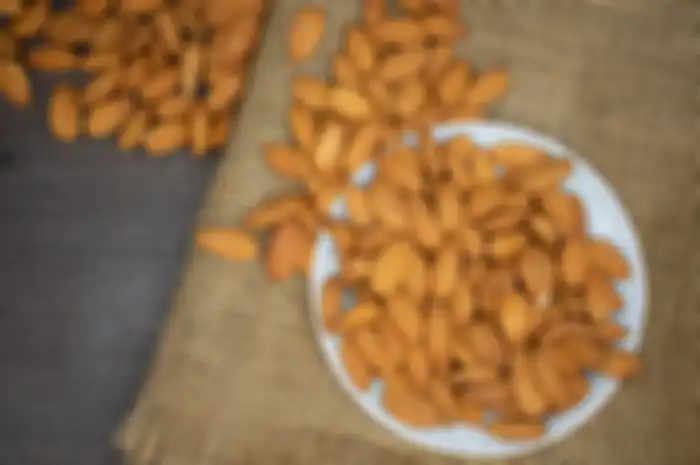 Manfaat mengonsumsi kacang almond