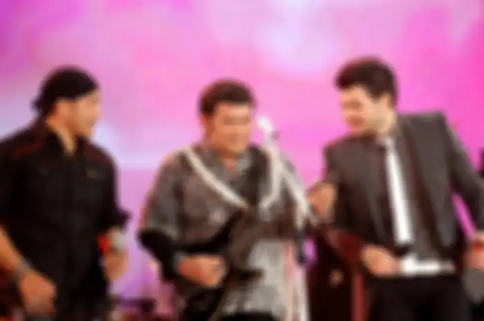 Tak Peduli dengan Gelar Raja Dangdut Ayahnya, Anak Rhoma Irama Banting Setir Jualan Mie Rebus dan Kopi Setelah Tak Laku Lagi jadi Artis