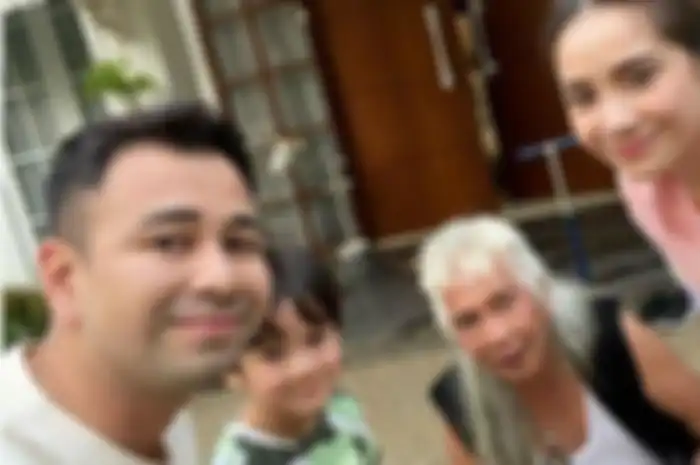 Mengaku Sudah Dijebloskan ke Rumah Sakit Jiwa dan Konsumsi Obat-obatan yang Melemahkan Otak, Gideon Tengker Koar-Koar Beri Ancaman Nagita Slavina dan Raffi Ahmad hingga Gugat 1 Triliun USD Dollar