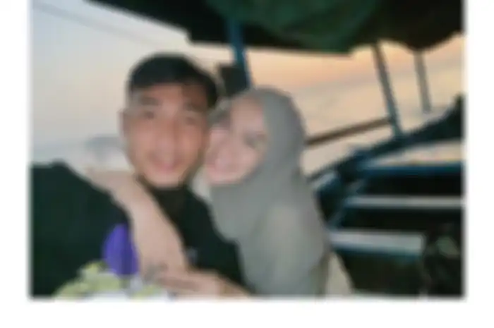 Okie Agustina dan sang Suami