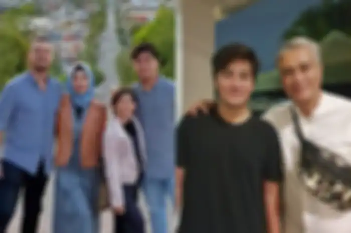 Empat Belas Tahun Putra Kandungnya Hidup Bersama Sultan Djorghi dan Annisa Trihapsari, Adjie Pangestu Berterima Kasih : Thank You Udah Menjaga Anak Gua di Sini