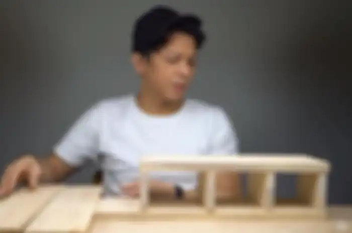 Ariel Noah bikin rak gundam sendiri