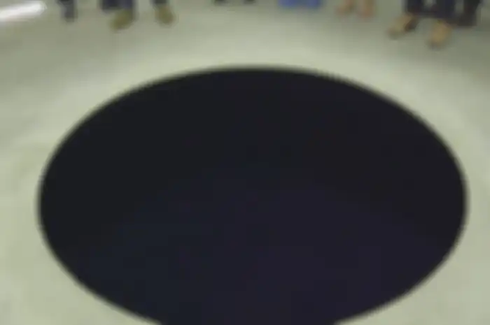 lubang buatan Anish Kapoor