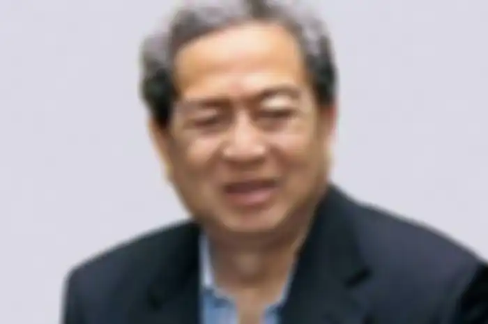 Robert Budi Hartono.  