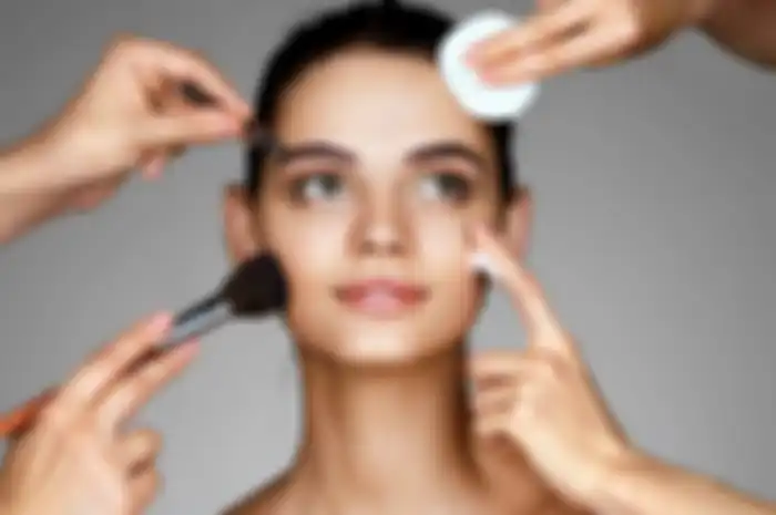 Memakai makeup