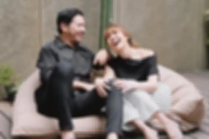 Terus berkelit saat ditawari foto keluarga bareng Gisella Anastasia dan Gempita, Gading Marten buat sosok ini kicep 