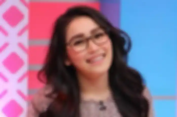 Tak Terlihat Ada di Rumah dan Jarang Tampil di Televisi, Apa Benar Ayu Ting Ting Terinfeksi Covid-19?