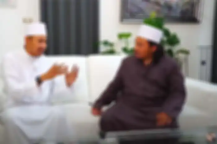 Habib Usman bin Yahya dan Selebgram Keanu  
