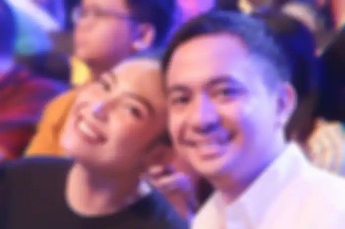Ayu Dewi dan Regi Datau