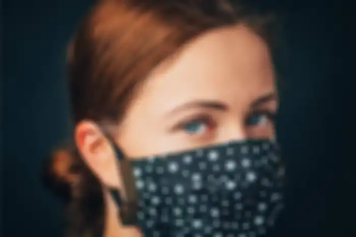 Bahaya Buruk Pakai Masker yang Kotor, Jangan Lagi Deh!