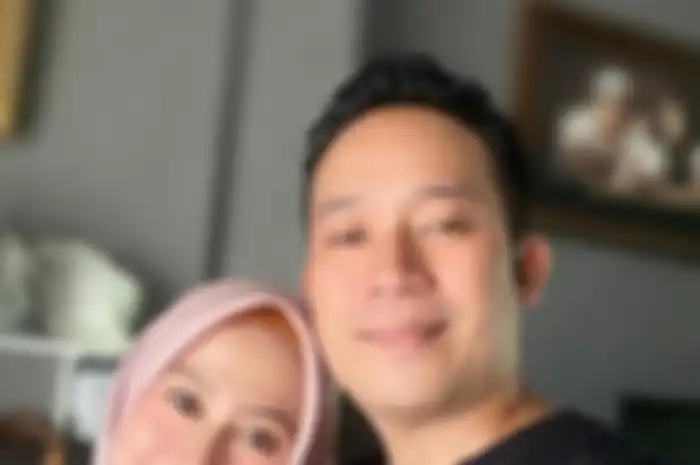 DENNY CAGUR DAN ISTRI 