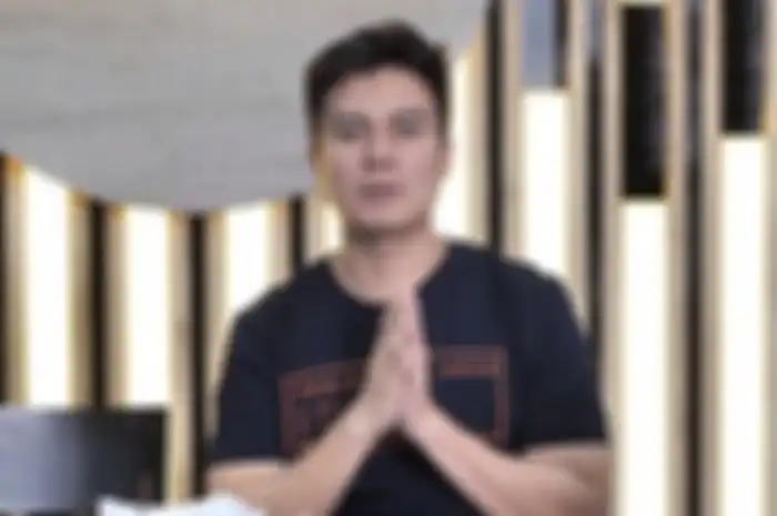 Menjijikkan! Baim Wong Tantang Seluruh Karyawannya Makan Belatung hingga Janjikan Uang Ratusan Ribu