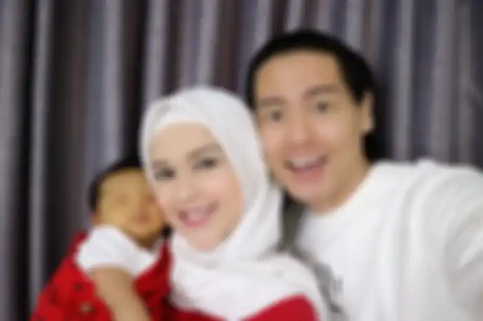 Cut Meyriska dan Roger Danuarta