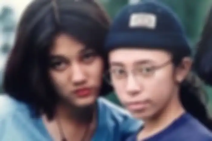 Potret jadul Nike Ardilla dan melly Goeslaw 