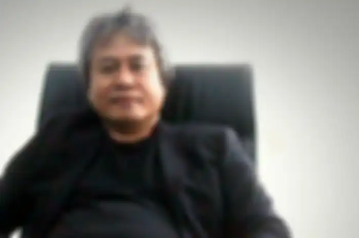 Rustam Effendy, gitaris band rock progresif Montecristo