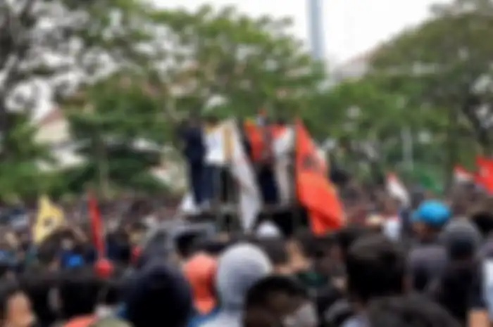 Pantauan Suasana 9 Kota Titik Demonstrasi Besar Penolakan Omnibus Law UU Cipta Kerja Diwarnai Ricuh, Begini Kondisi Mahasiswa dan Buruh