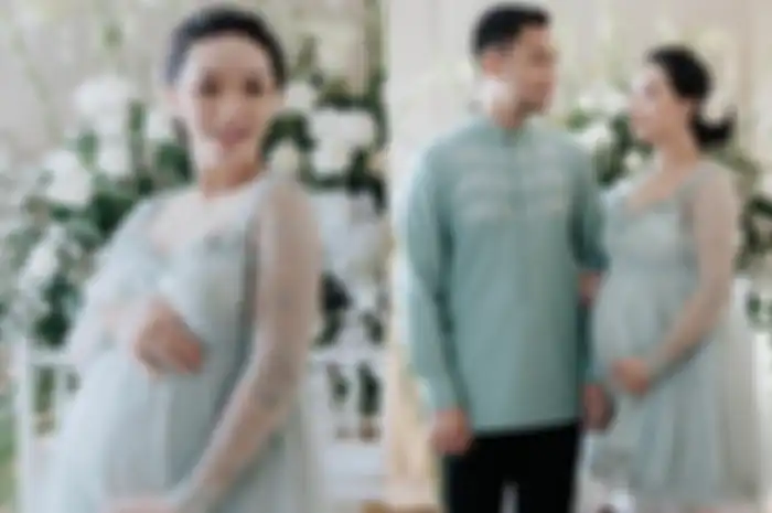 Gaya penampilan Zaskia Gotik saat acara 7 bulanan