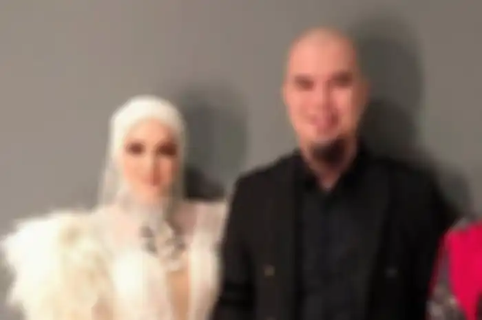 Ahmad Dhani dan Mulan Jameela 