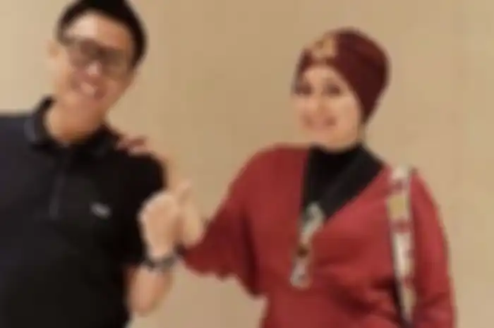 Kekayaannya Mencapai Rp 90 Miliar, Eko Patrio Tak Gengsi Ajak Istri Sarapan Nasi Bungkus Daun Pisang Selagi Plesiran ke Bali: Maklum Anak Pinggiran, Nggak Bisa Mewah