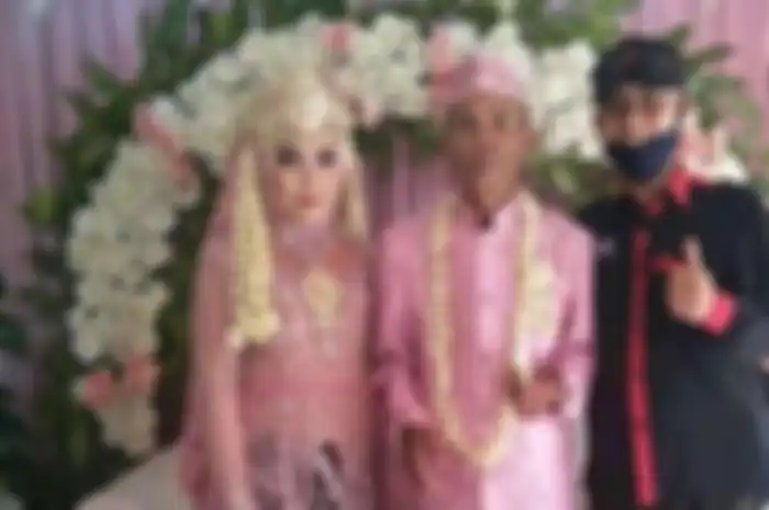 Abah Sarna dan Noni
