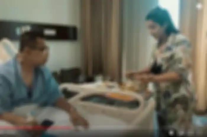 Anang Hermansyah saat berada di rumah sakit