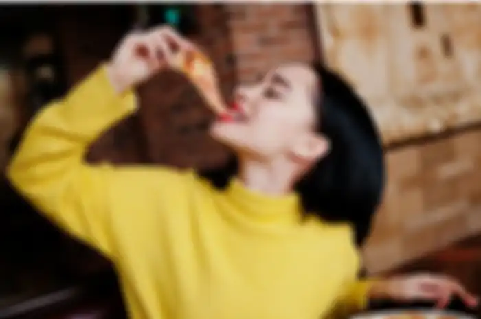 Makan pizza