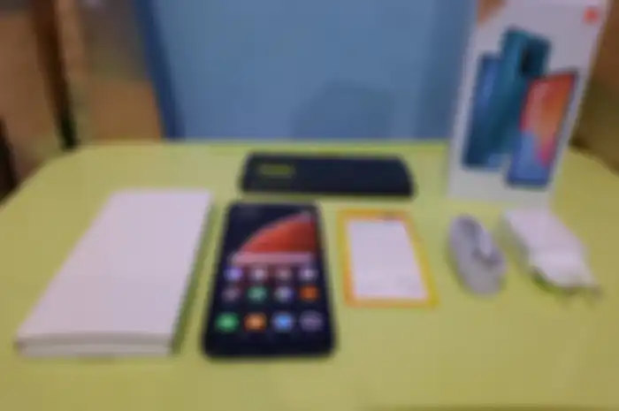 Isi boks Redmi Note 9