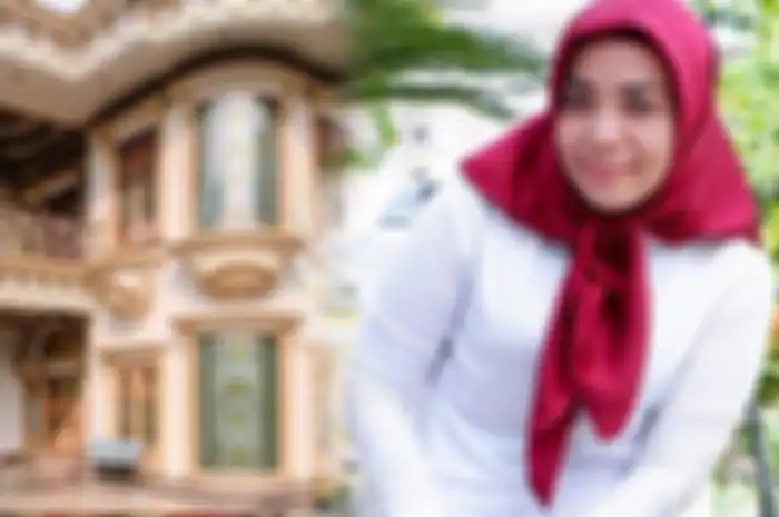 Rumah Mewah Warisan Suaminya Tak Kunjung Laku, Muzdalifah Rombak Istananya Jadi Warung Makan Sederhana, Benar Bangkrut?