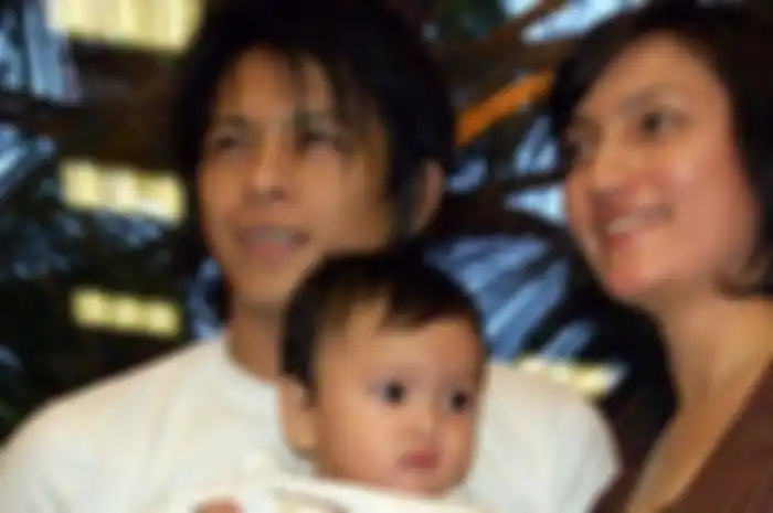 13 tahun bercerai, Ariel Noah, ternyata masih sering datangi rumah Sarah Amalia.