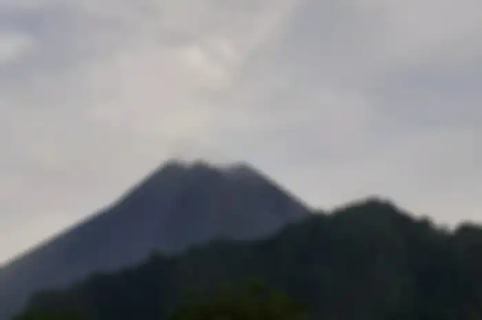 Status Gunung Merapi resmi dinaikkan dari level waspada jadi siaga.