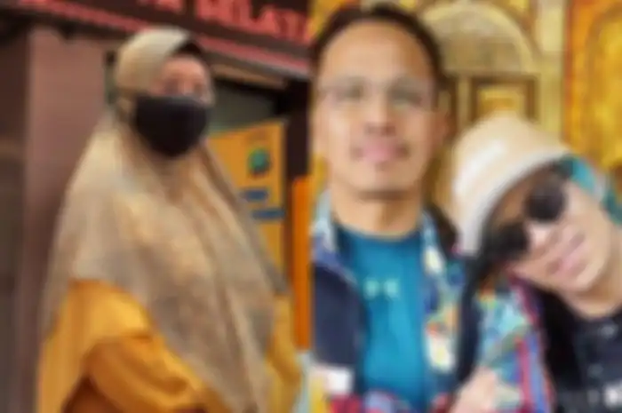 Mantan istri ayah Atta Halilintar, Happy Hariadi, memutuskan untuk berdamai dengan sang mantan suami