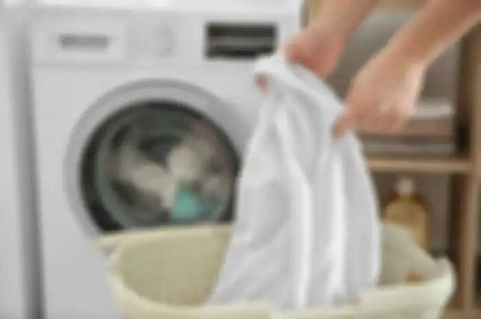 Tuangkan Sampo Bayi Saat Mencuci Baju, Ini Perubahan yang Akan Terjadi pada Pakaian Seketika!