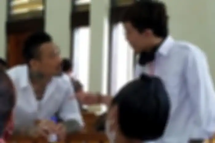 Dr. Tirta Hadir ke Persidangan Jerinx (SID), Sebut Tuntutan 3 Tahun Penjara Terlalu Berat