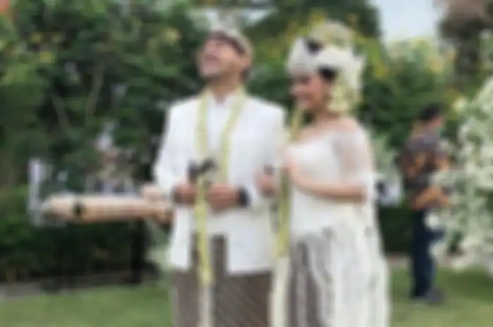 Jenita Janet dan Danu Sofwan menikah