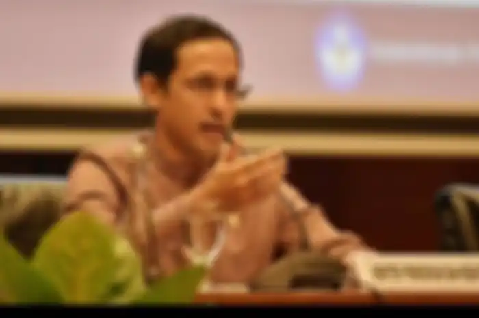 Nadiem Makarim jelaskan bantuan subsidi upah Rp1,8 juta untuk guru honorer