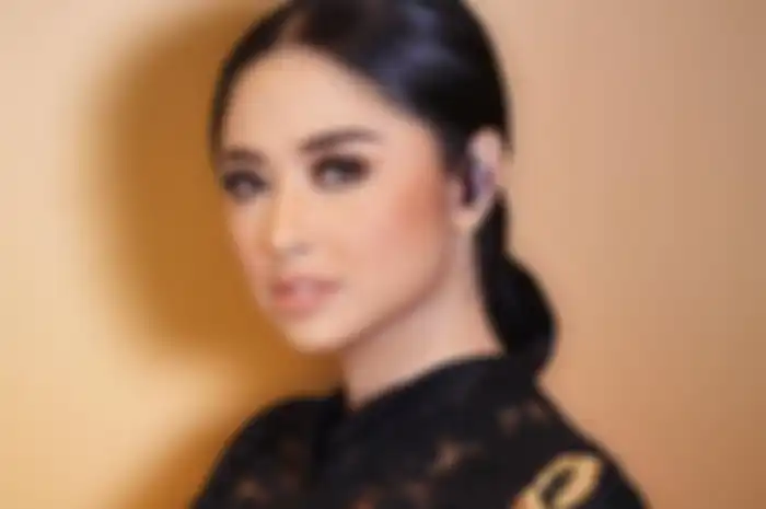 Dewi Perssik