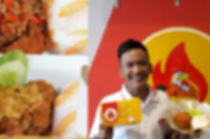 Terkena gugatan merek dagang 'Bensu', artis sekaligus bos ayam geprek ini gigit jari saat kalah telak di pengadilan.